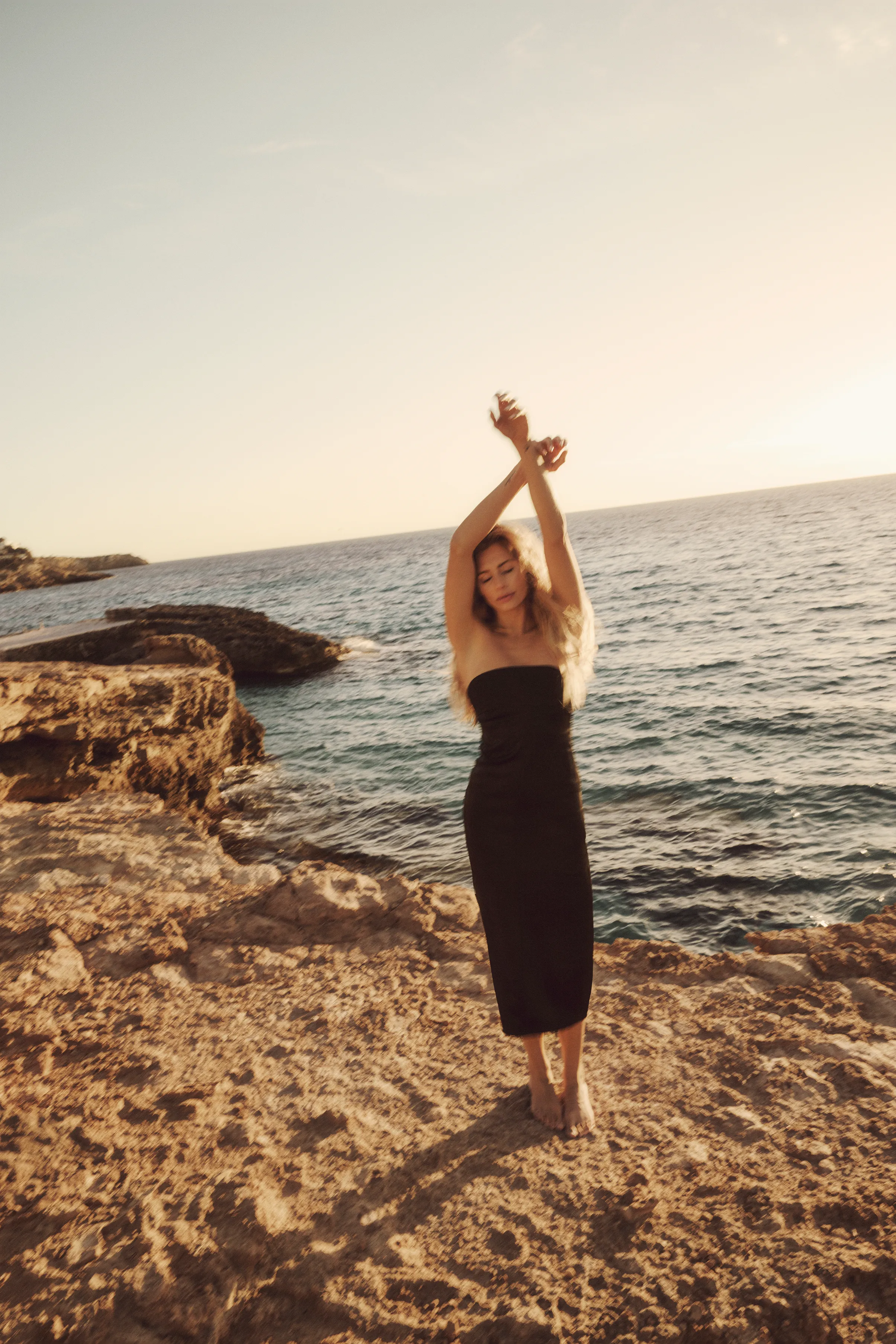 'Bonita' Strapless Satin-Crepe Dress - Black