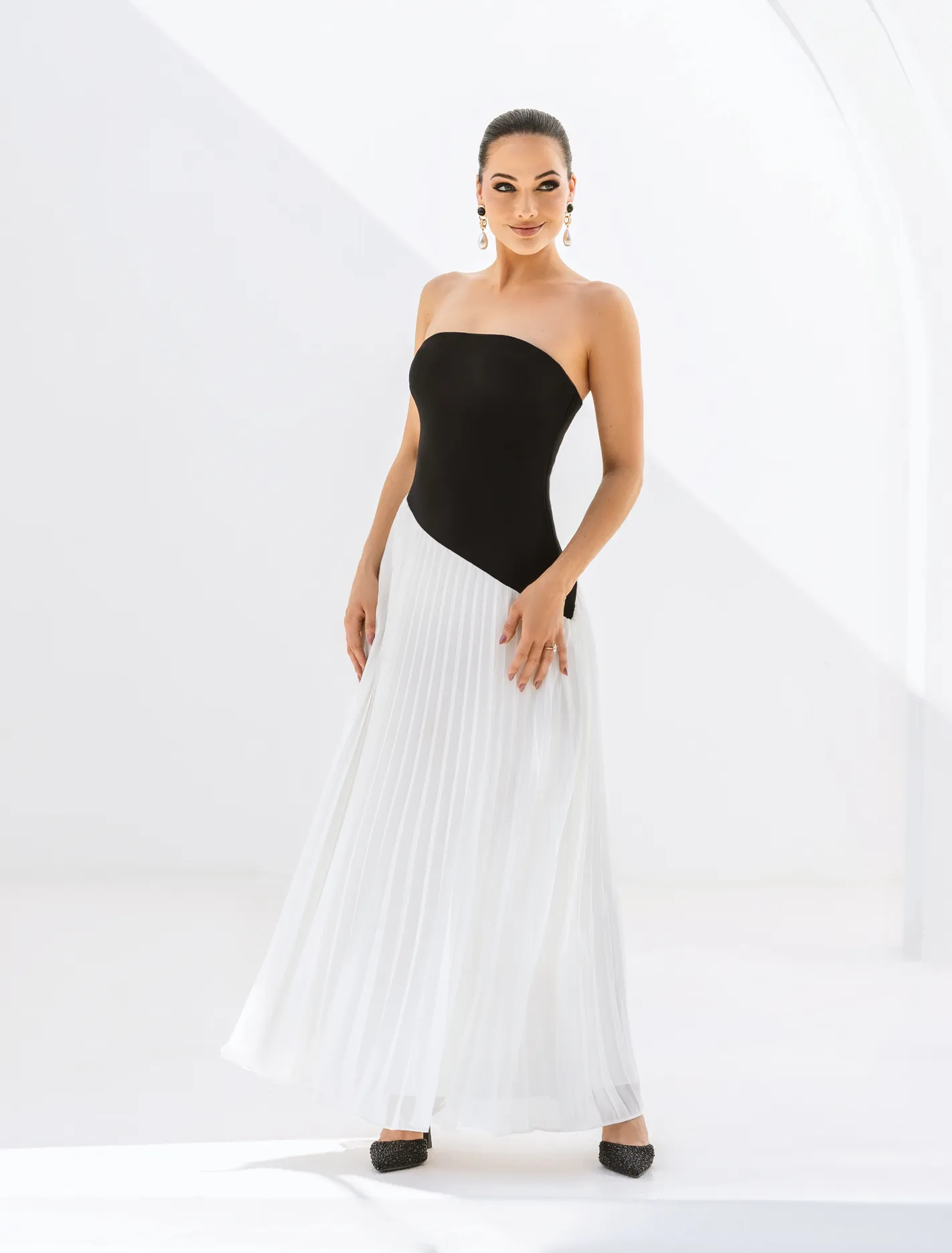 Capri Strapless Pleat Midi Dress