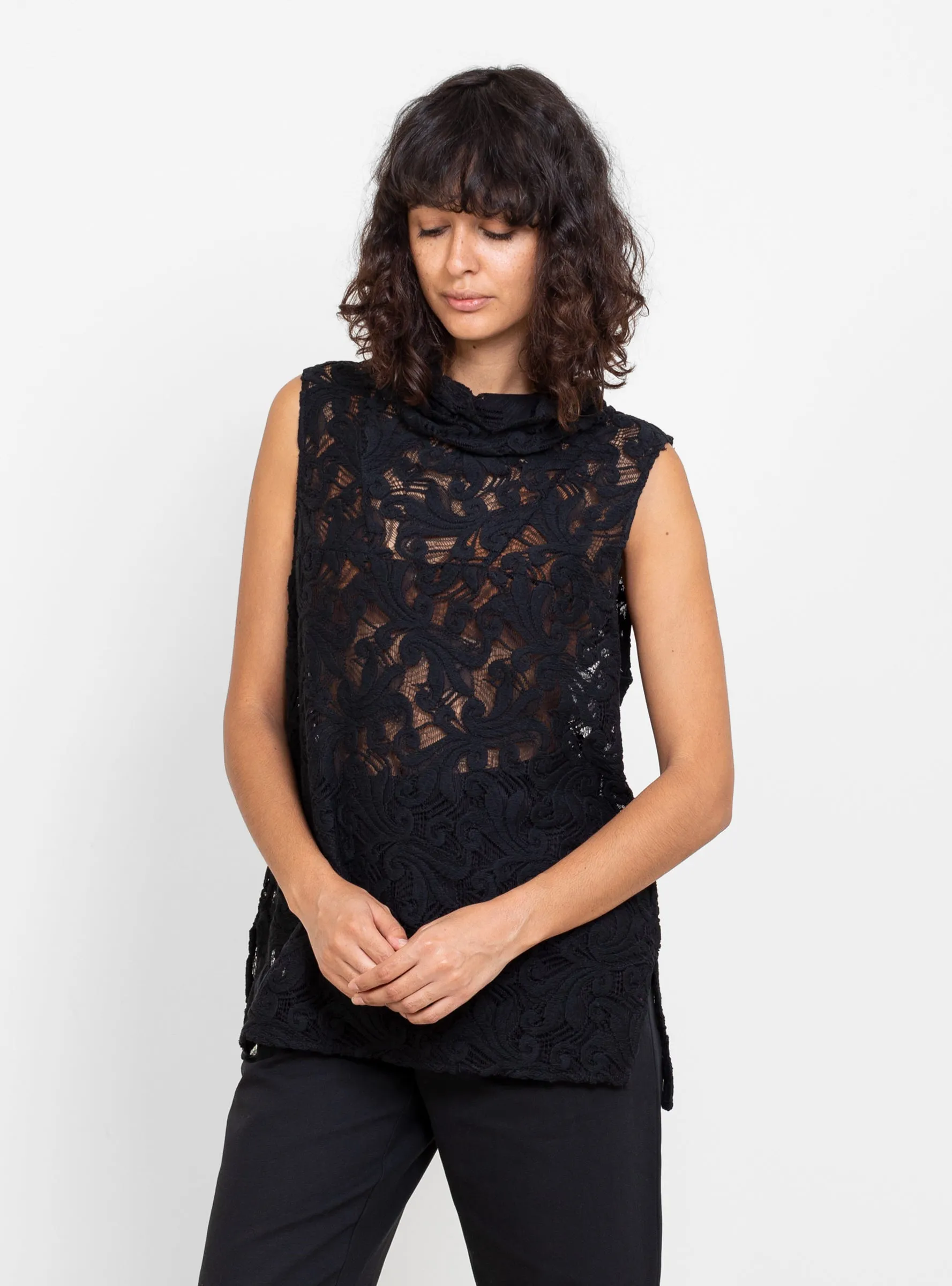 Sheridan Top Curly Lace Black