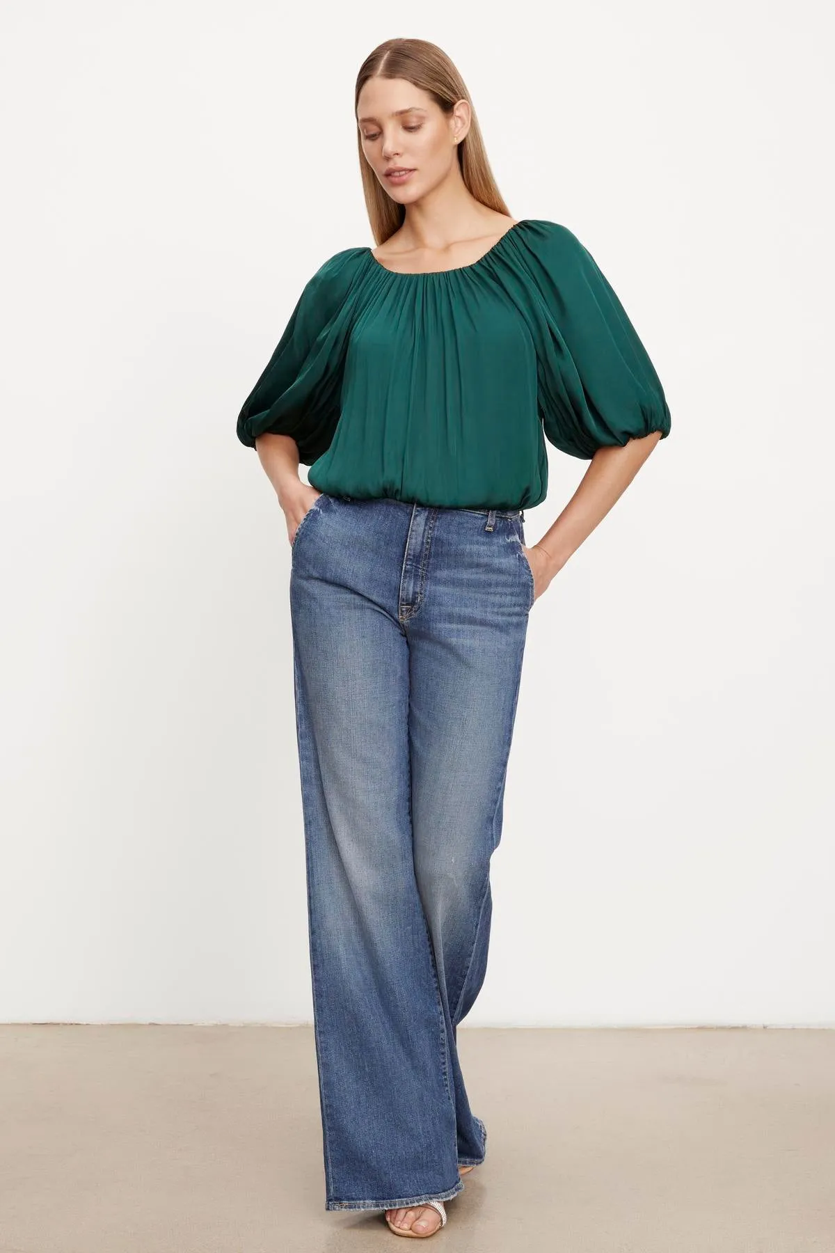 TAMI SATIN PUFF SLEEVE TOP